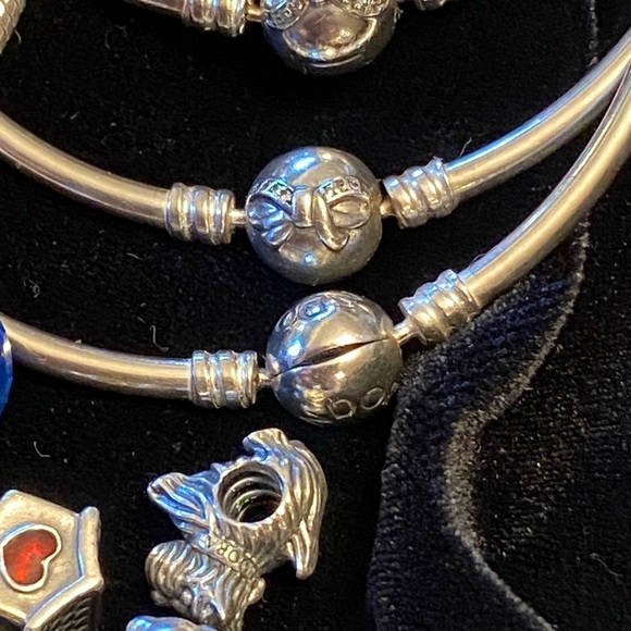 PANDORA 26 DISCONTINUED RARE Pieces Charms, 4 Bracelets 22 Spacers Beads & MORE! - Picture 5 of 13